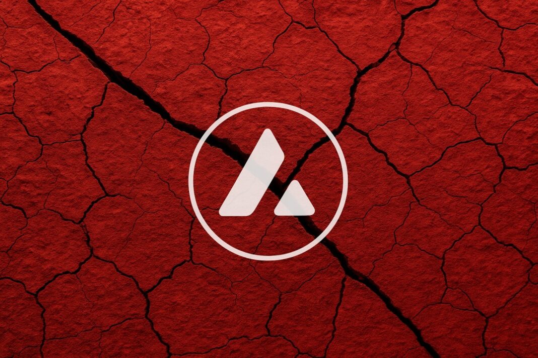 Avalanche At A Breaking Point As AVAX Retests Lower Flag