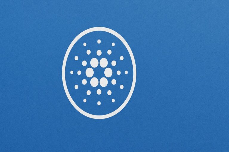 Cardano Bullish Flag Points to 303 Percent ADA Rebound